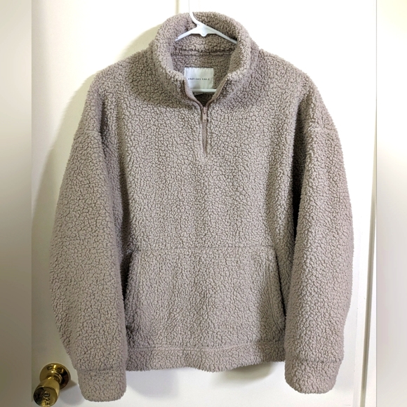 American Eagle Outfitters Sweaters - American Eagle fluffy sweater